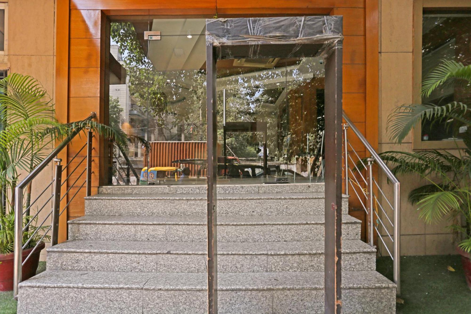 Hotel Silky Palace Near Igi Airportt Új-Delhi Kültér fotó