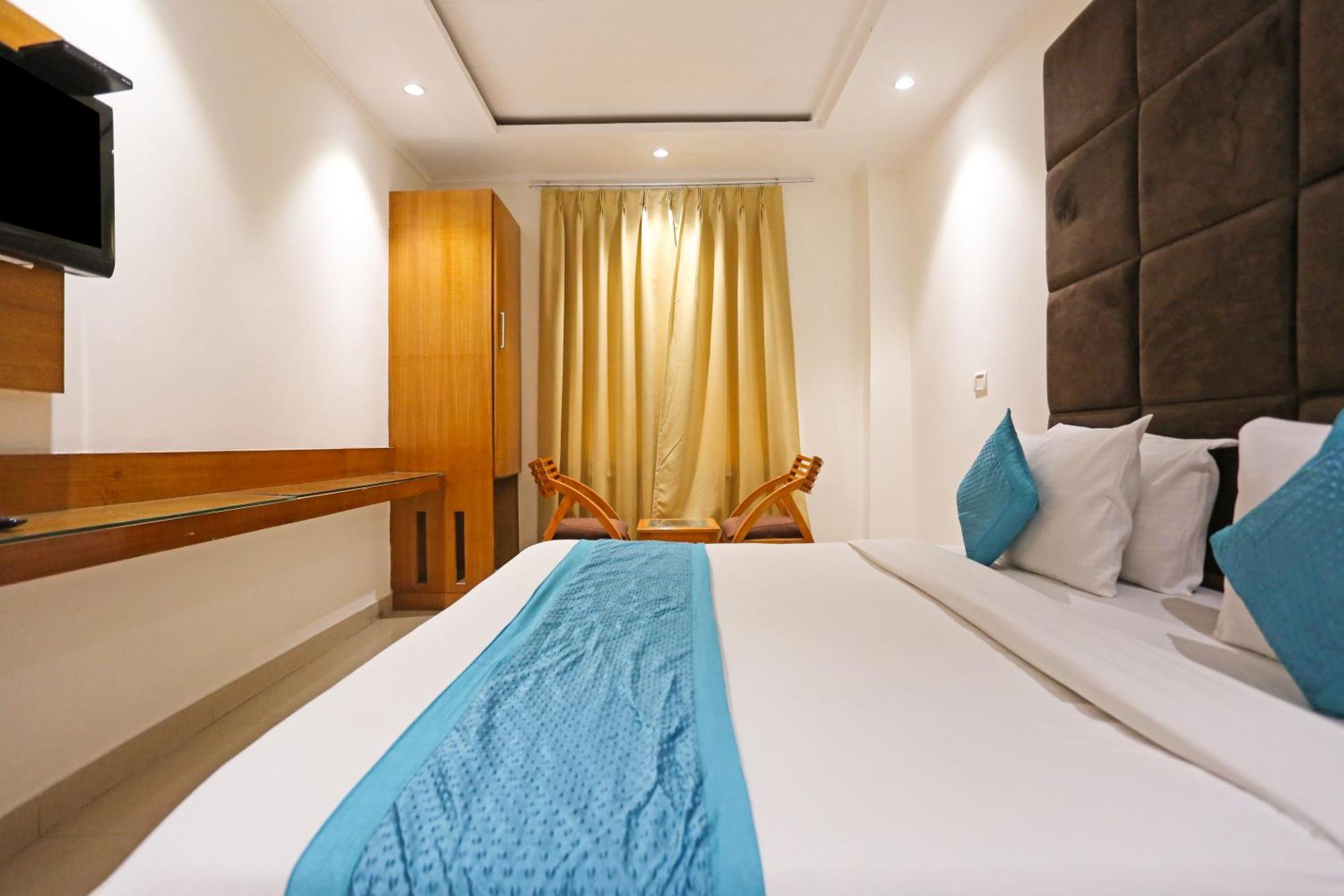 Hotel Silky Palace Near Igi Airportt Új-Delhi Kültér fotó